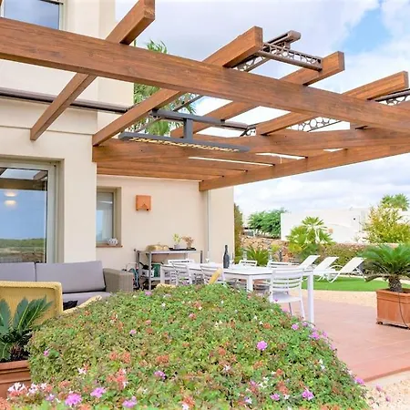 Stunning 3 Bedroom Luxury On Las Colinas Golf Villa