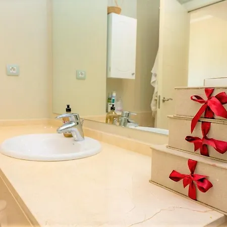 Stunning 3 Bedroom Luxury On Las Colinas Golf